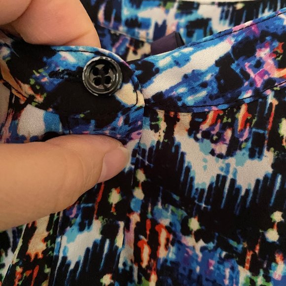 NYDJ Pintuck Blouse Women's Petite XL Blue Split Neck Pullover PXL - Picture 4 of 10